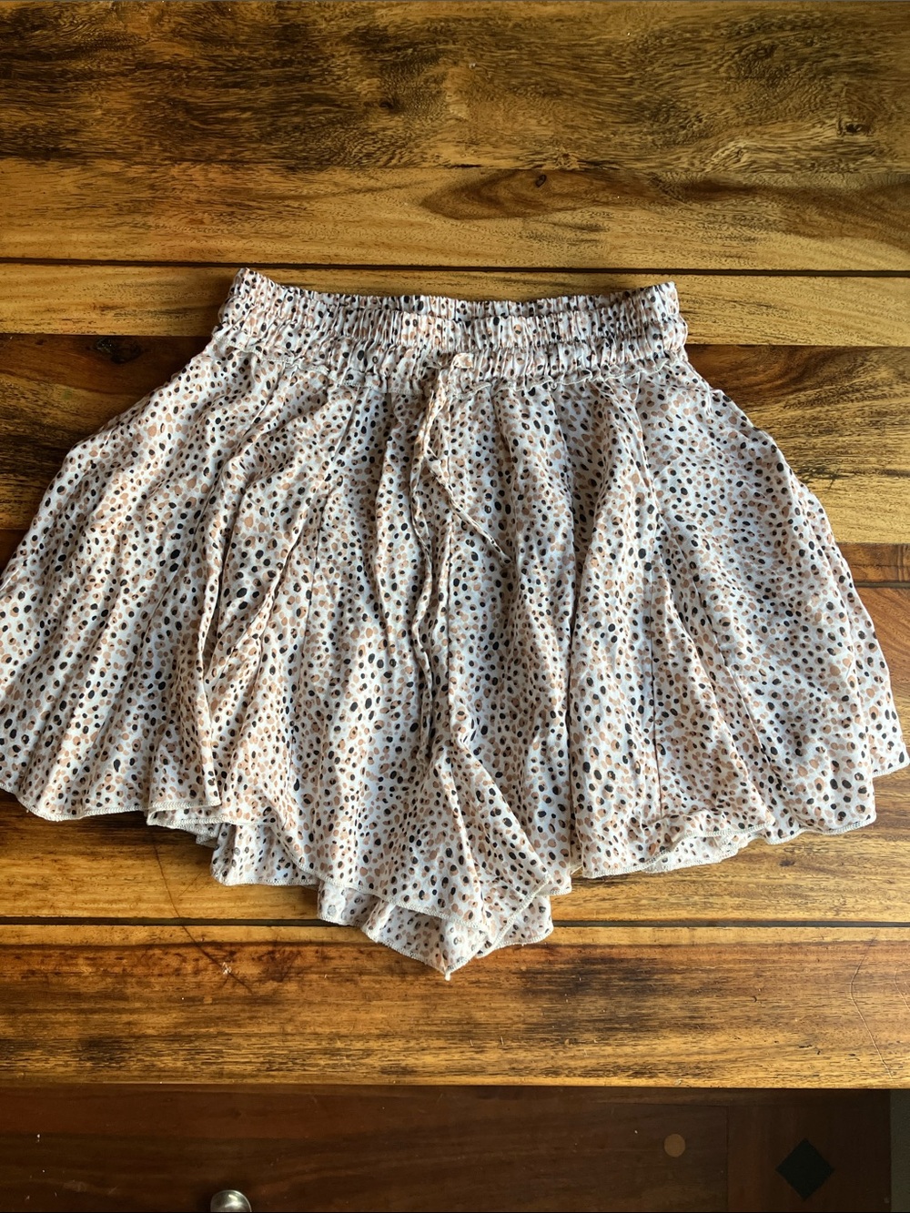 Light Pink Floral Dot Chiffon high rise flounce shorts sz XS